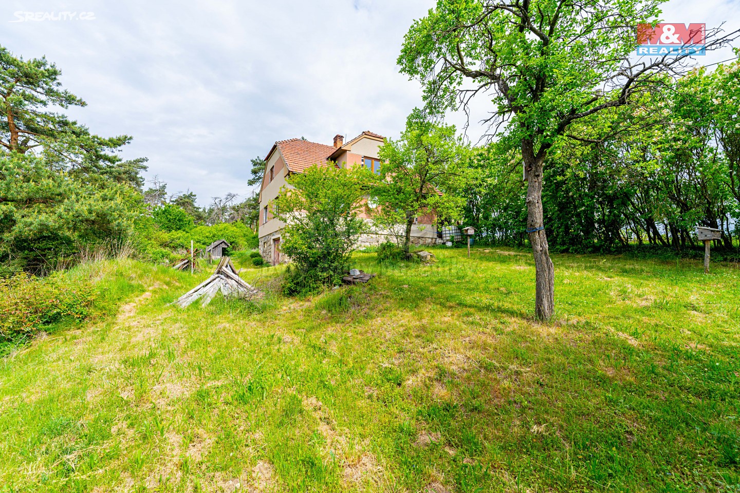 Prodej  rodinného domu 222 m², pozemek 1 374 m², Velké Meziříčí - Svařenov, okres Žďár nad Sázavou