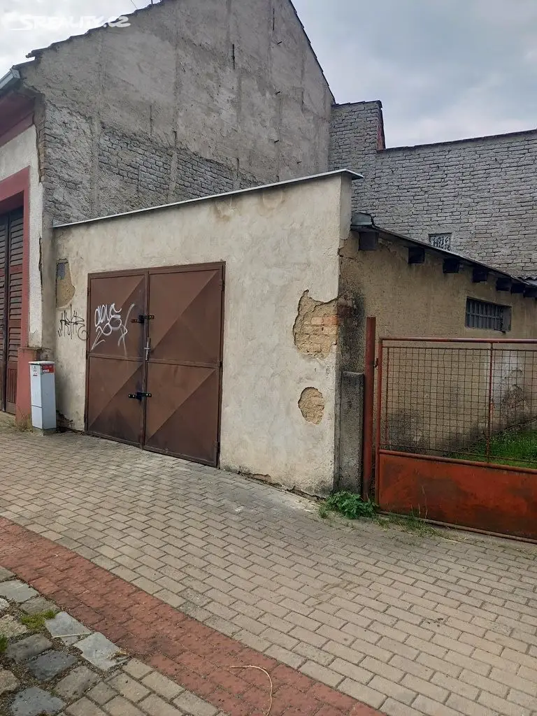 Prodej  stavebního pozemku 34 m², Tuřanské náměstí, Brno - Tuřany