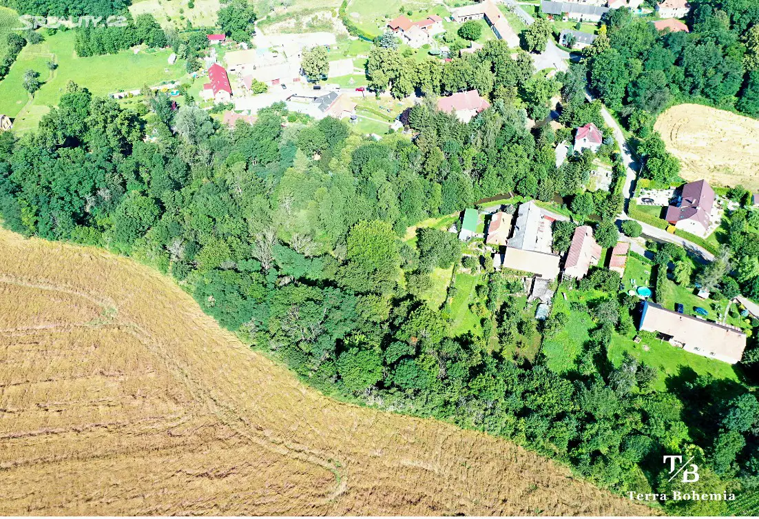 Prodej  stavebního pozemku 1 722 m², Třebovle - Miškovice, okres Kolín