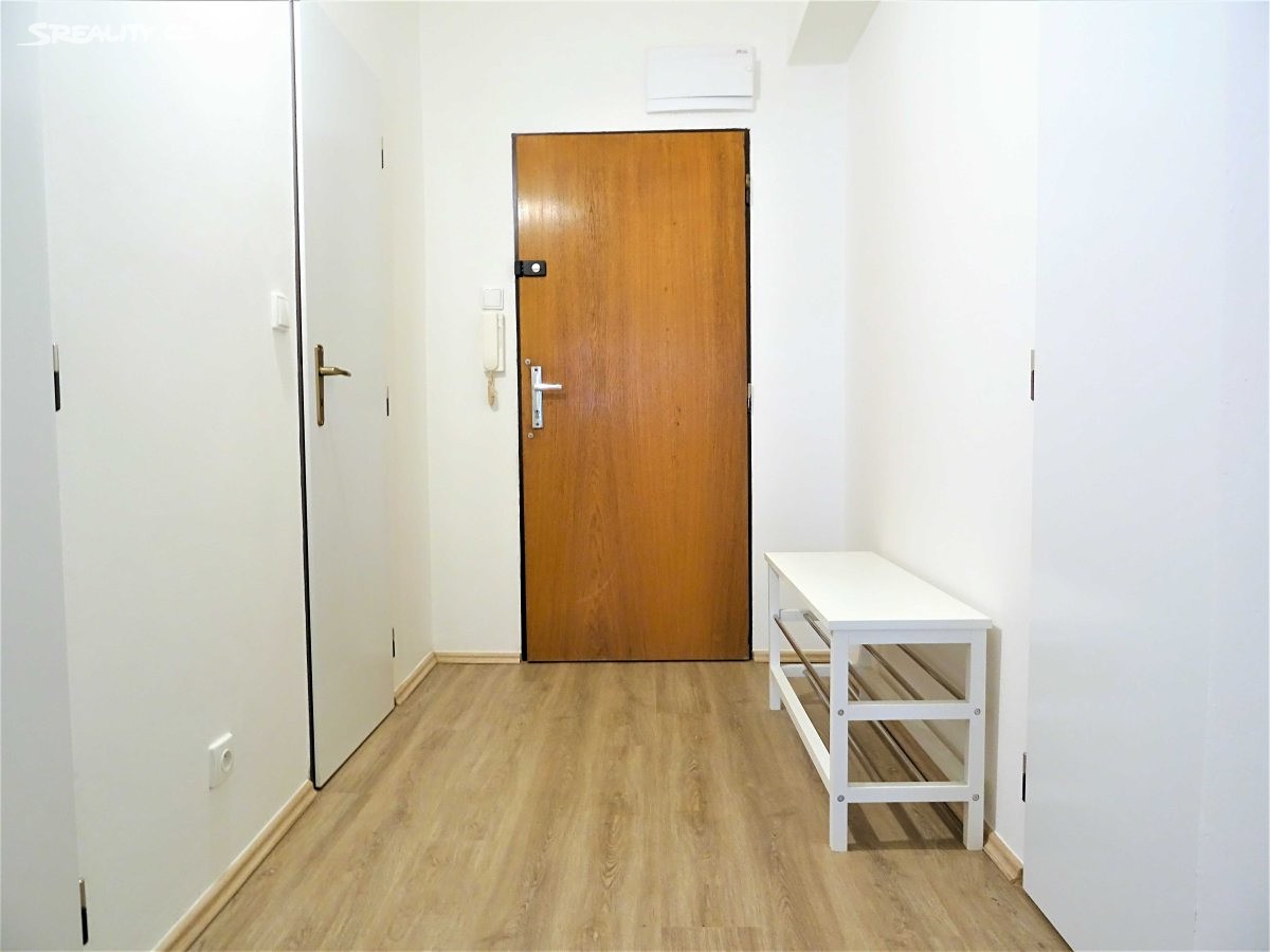 Pronájem bytu 2+kk 57 m², Jivenská, Praha 4 - Michle