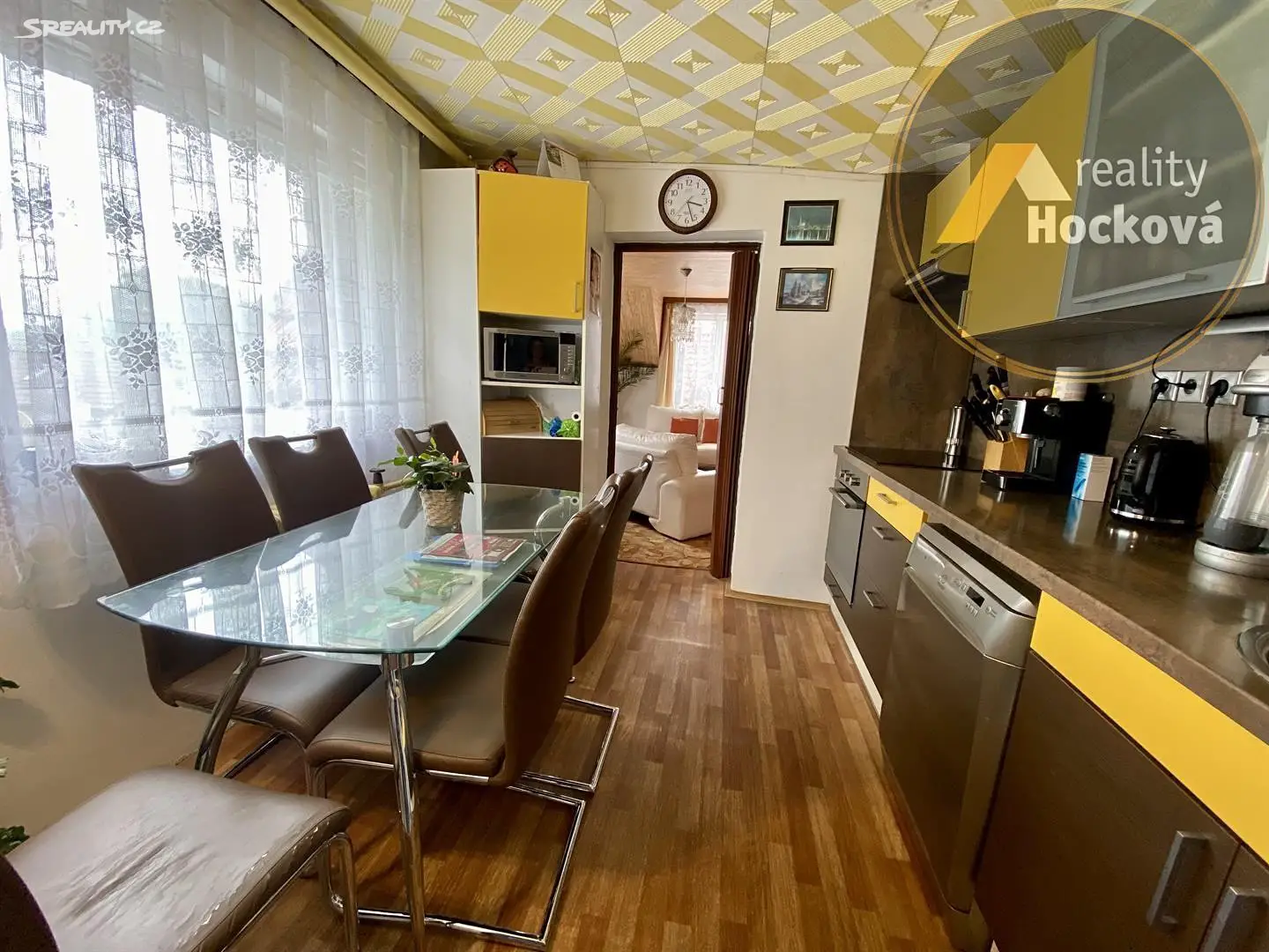 Prodej  rodinného domu 170 m², pozemek 845 m², Komenského, Byšice