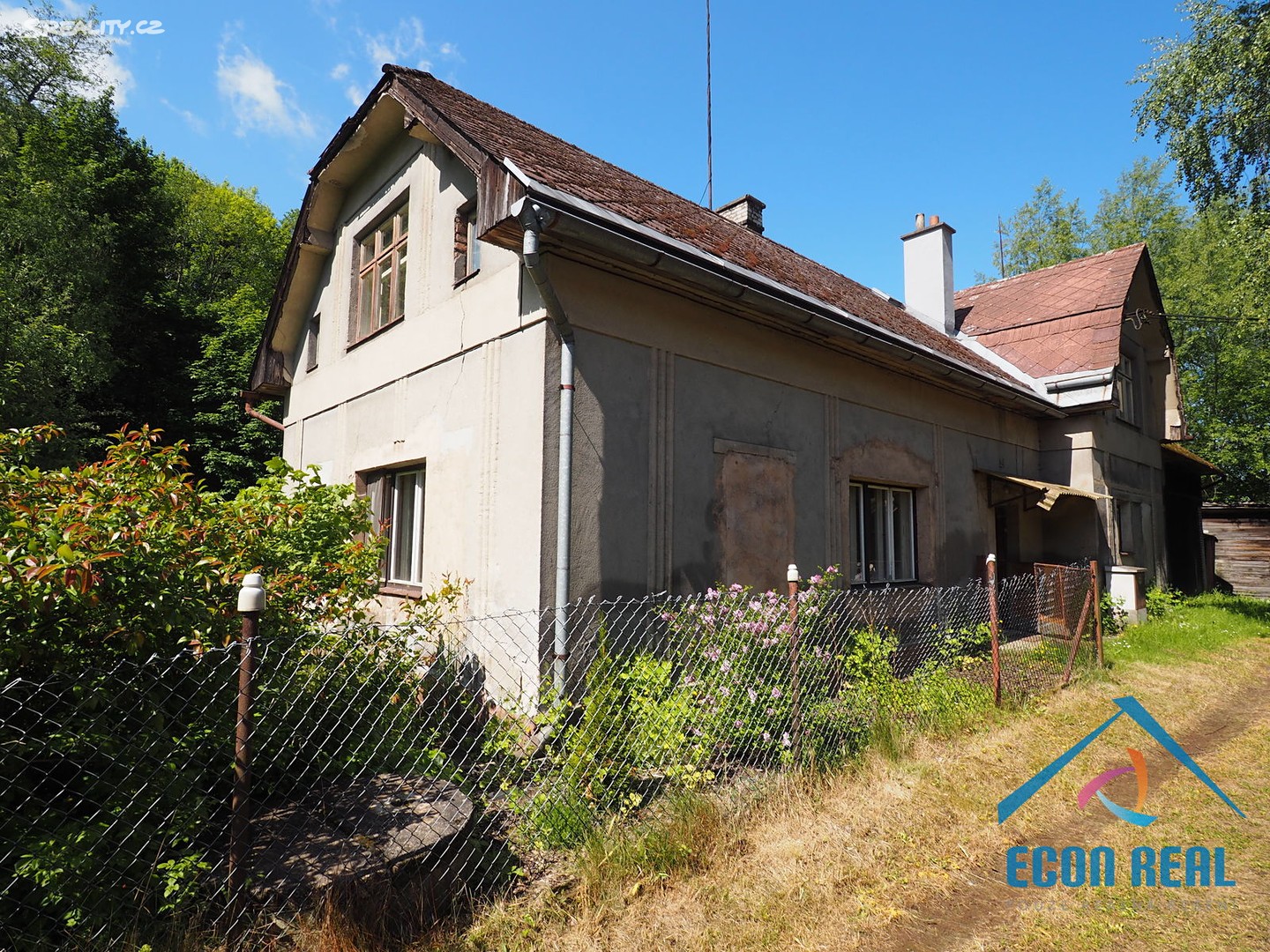 Prodej  rodinného domu 250 m², pozemek 1 407 m², Stará Paka - Roškopov, okres Jičín