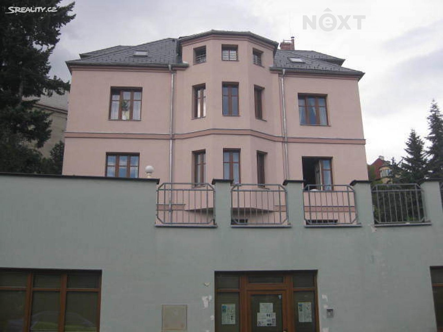 Pronájem bytu 1+kk 31 m², Na Úbočí, Praha 8 - Libeň