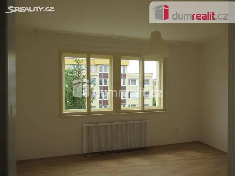 Pronájem bytu 1+kk 22 m², V předpolí, Praha 10 - Strašnice