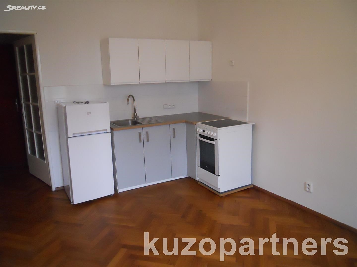 Pronájem bytu 1+kk 29 m², Kouřimská, Praha 3 - Vinohrady