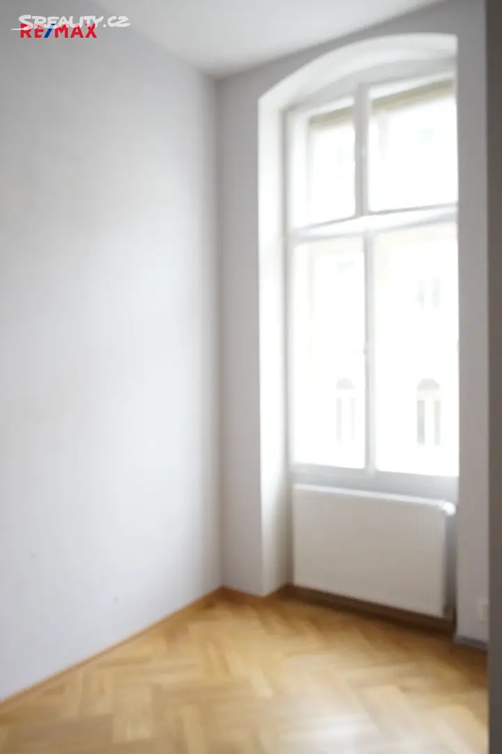Pronájem bytu 2+1 62 m², Jaltská, Karlovy Vary