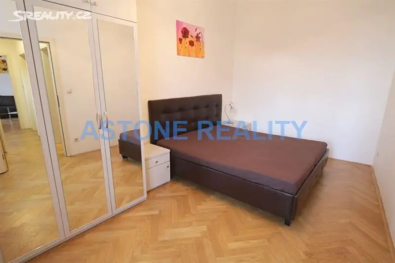 Pronájem bytu 2+kk 47 m², Vyšehradská, Praha 2 - Nové Město