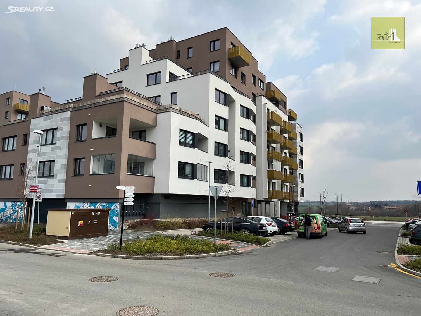 Pronájem bytu 3+kk 100 m², Honzíkova, Praha 10 - Dolní Měcholupy