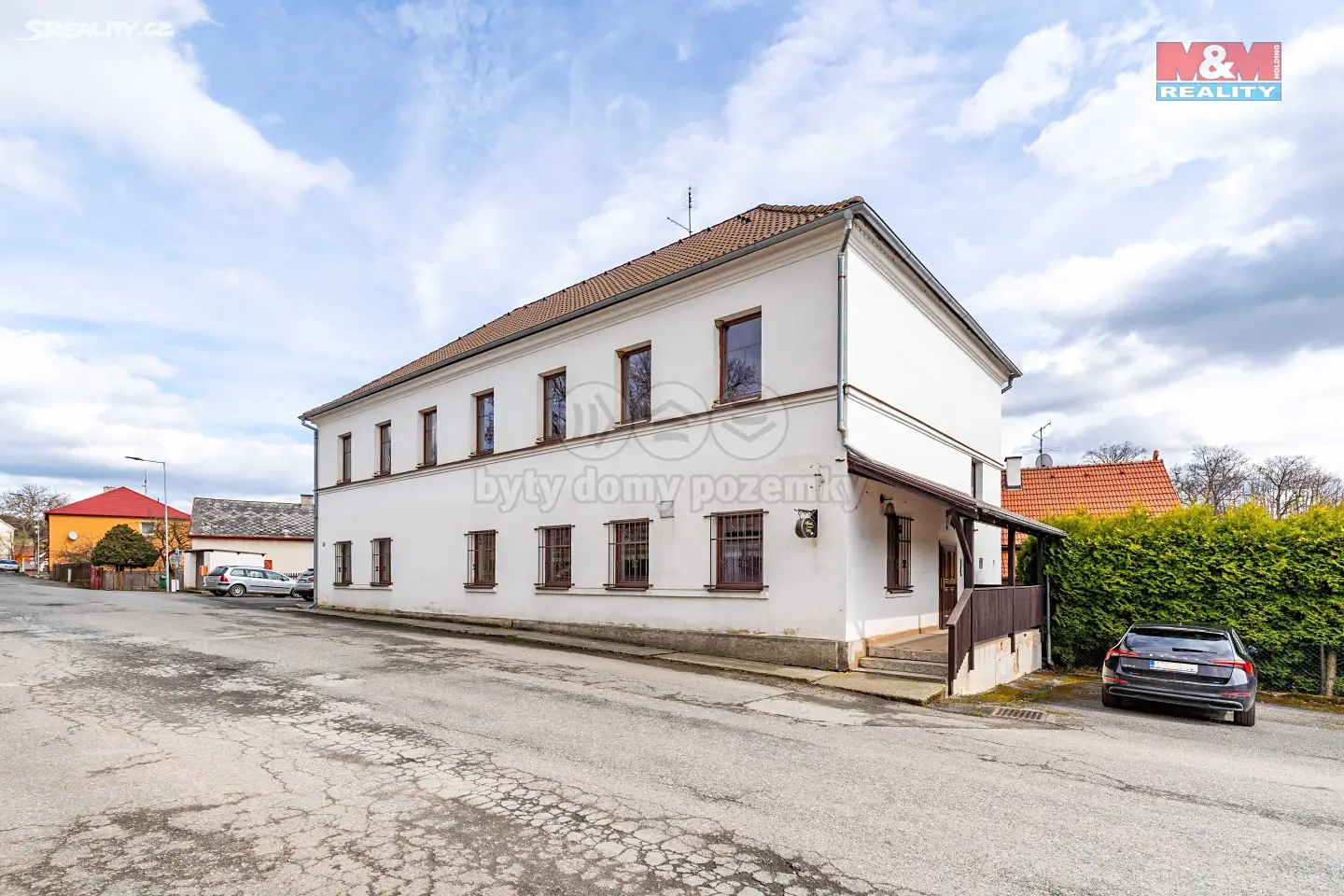 Prodej  rodinného domu 308 m², pozemek 695 m², Křelovice, okres Plzeň-sever