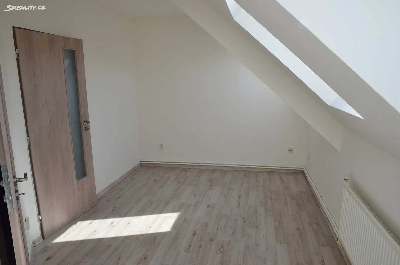 Pronájem bytu 1+1 35 m² (Podkrovní), Liberecká, Hrádek nad Nisou