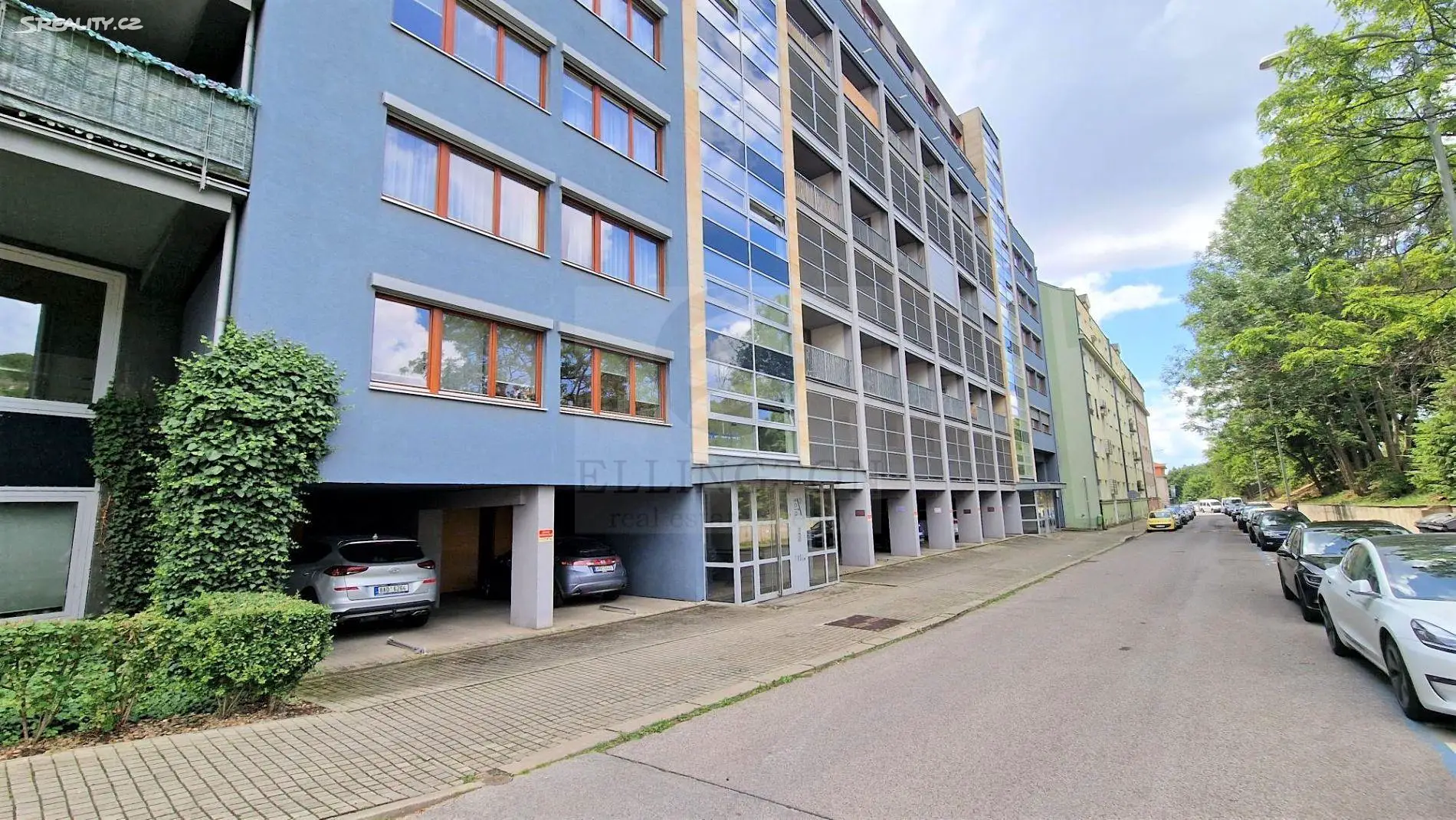 Pronájem bytu 2+kk 52 m² (Mezonet), Podnádražní, Praha 9 - Vysočany