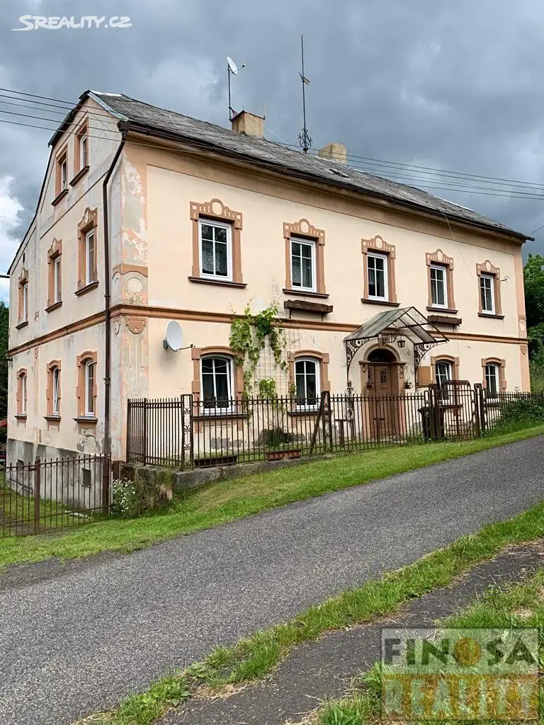 Prodej  rodinného domu 380 m², pozemek 2 056 m², Doubice, okres Děčín
