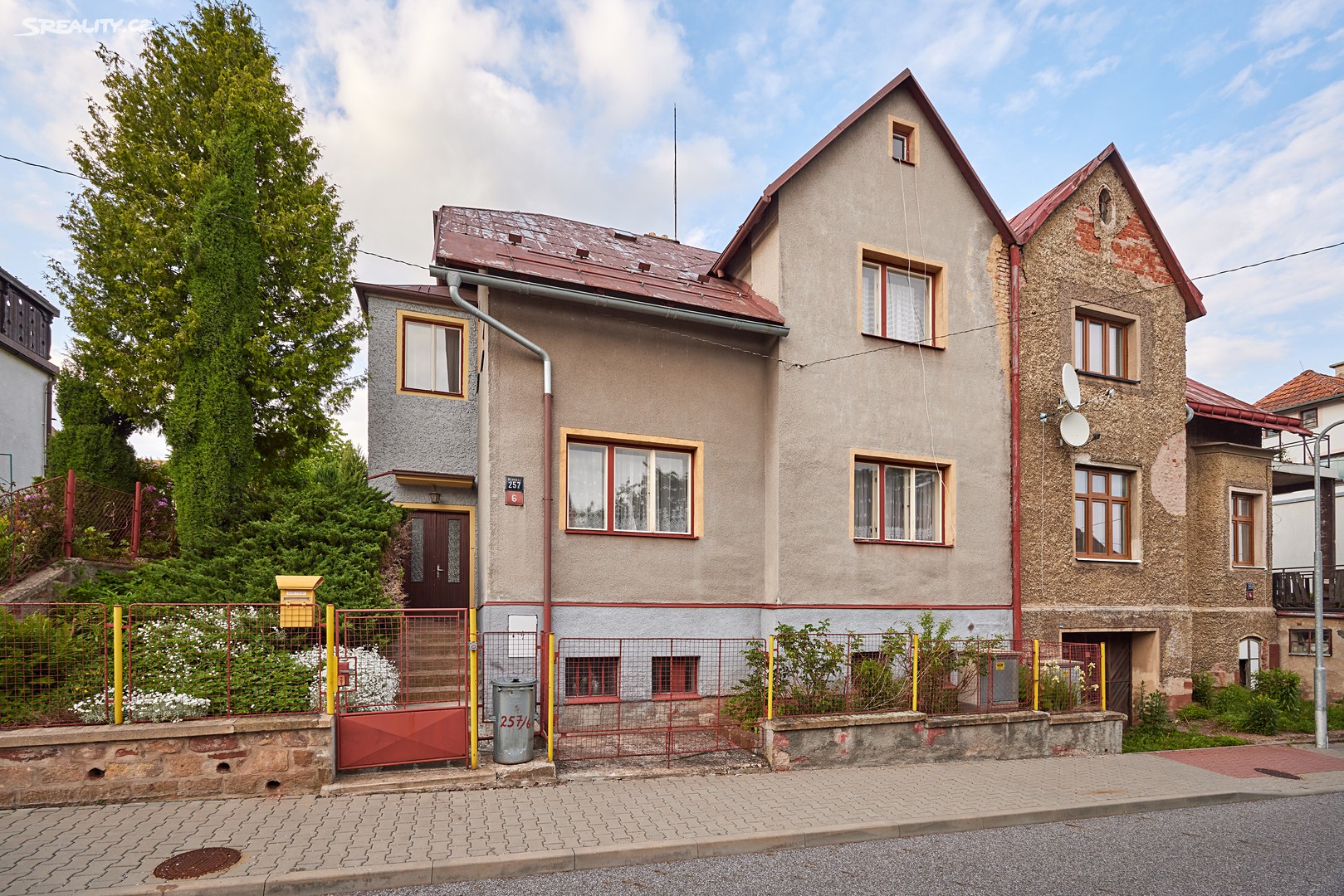 Prodej  rodinného domu 140 m², pozemek 524 m², Smetanova, Trutnov - Střední Předměstí