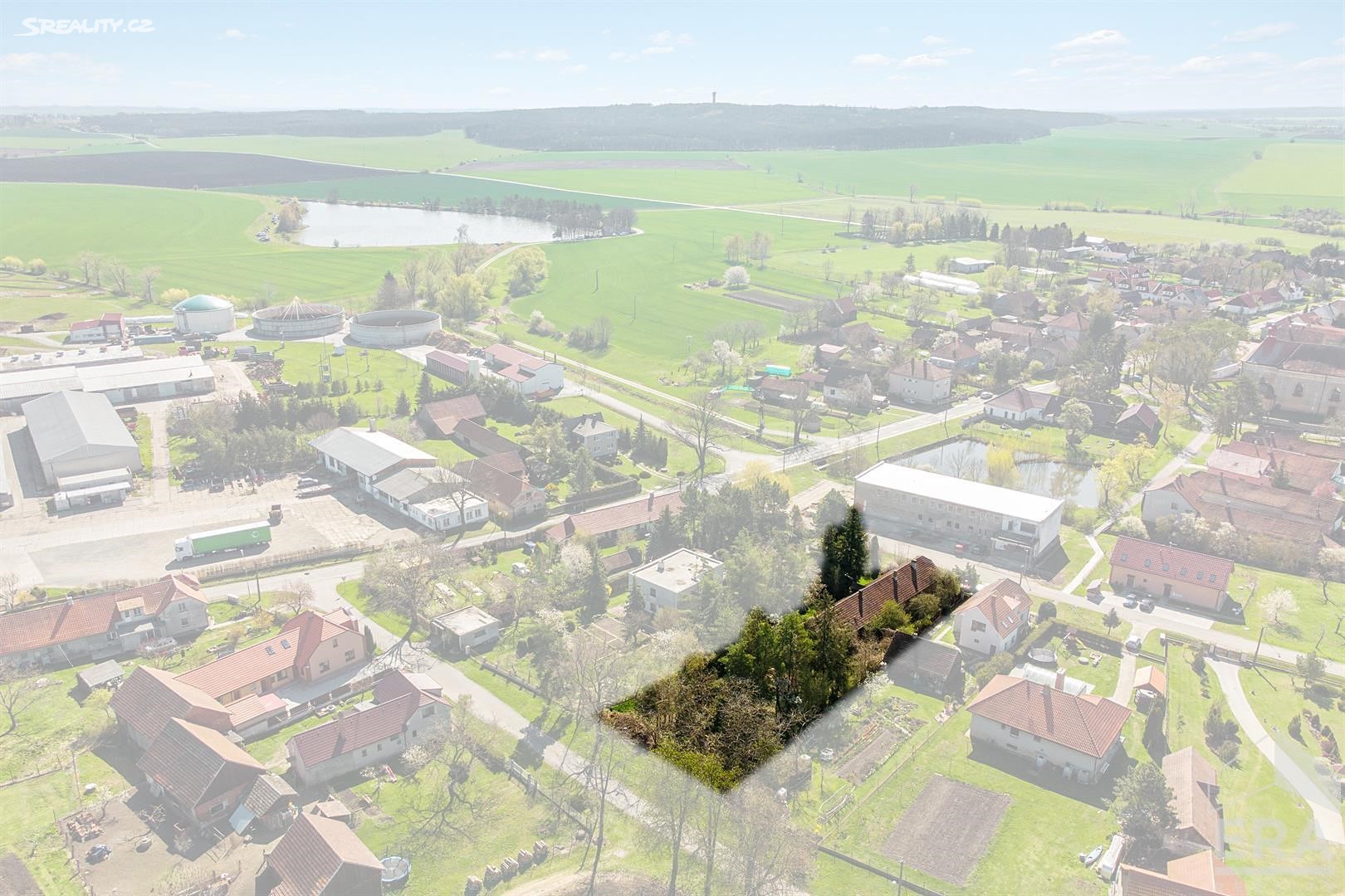 Prodej  stavebního pozemku 1 142 m², Kněžice, okres Nymburk