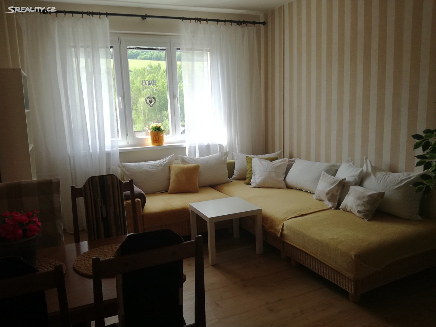 Prodej bytu 2+1 40 m², Čs. armády, Kraslice