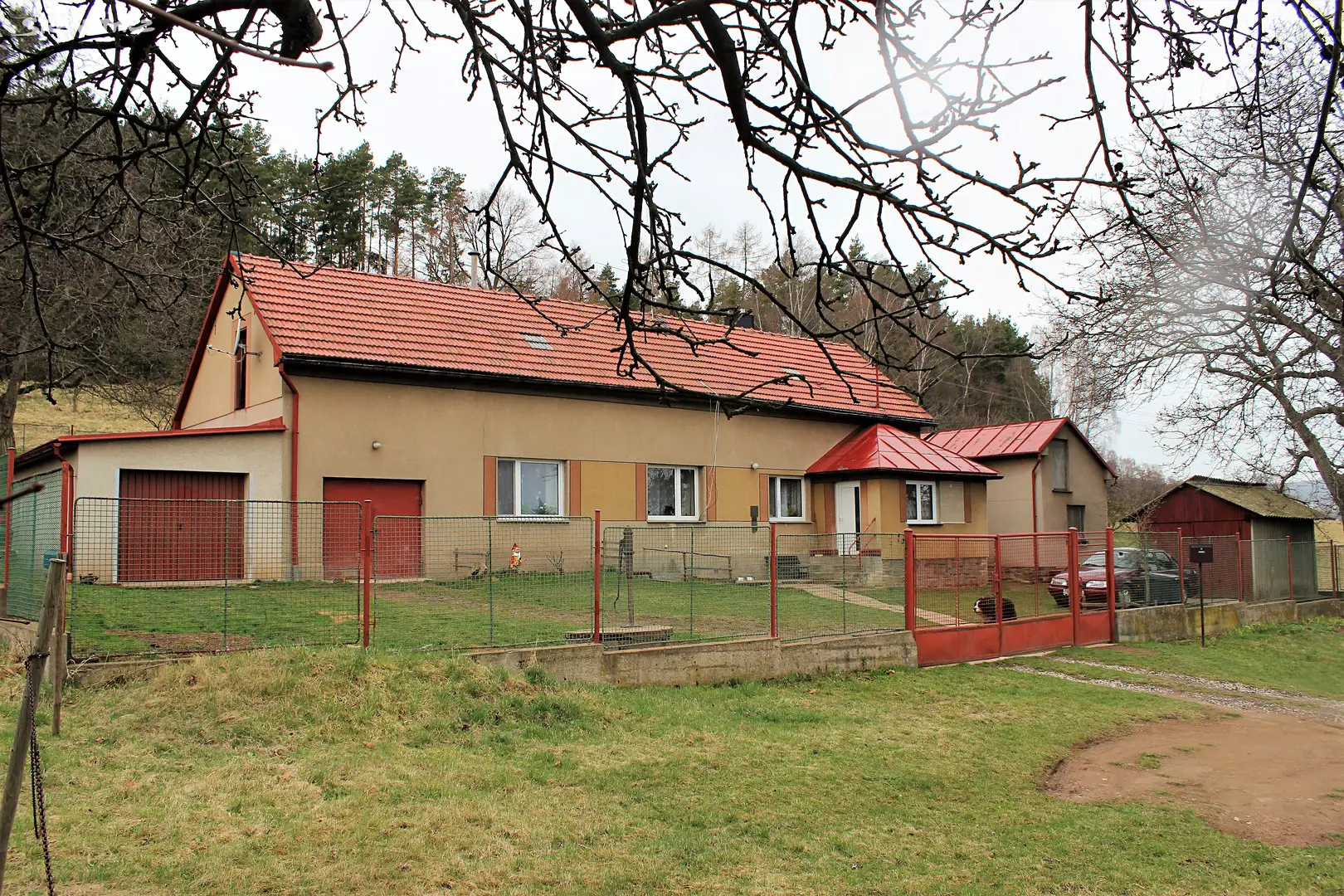 Prodej  rodinného domu 269 m², pozemek 8 218 m², Obecnická, Příbram - Příbram VI-Březové Hory