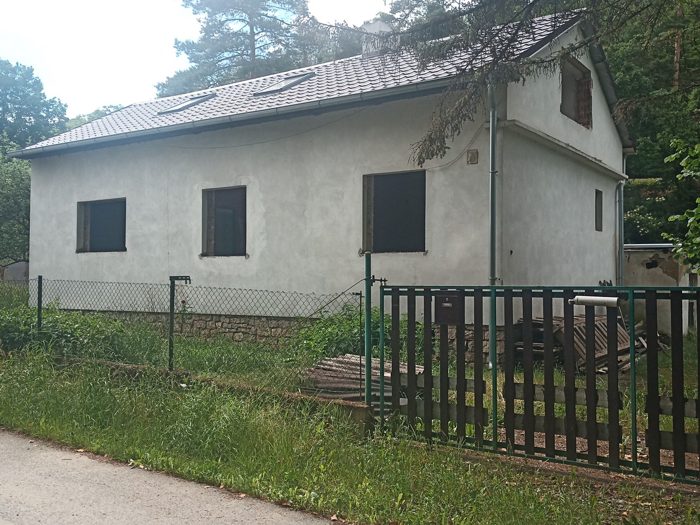 Prodej  stavebního pozemku 1 017 m², K Vatinám, Zadní Třebaň