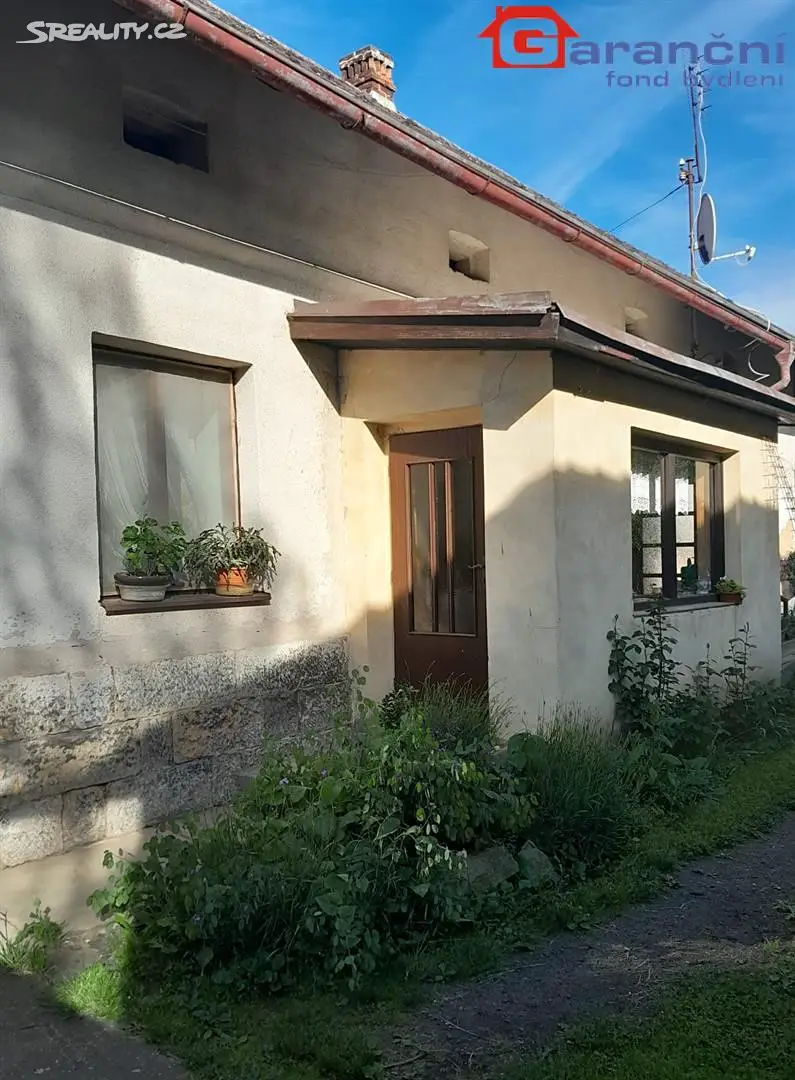 Prodej  vícegeneračního domu 550 m², pozemek 2 934 m², Bašnice, okres Jičín