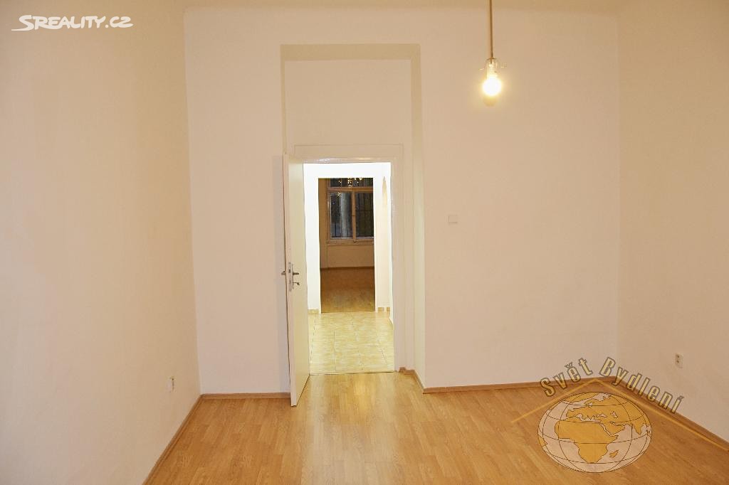 Pronájem bytu 2+1 46 m², Na Dolinách, Praha - Praha 4