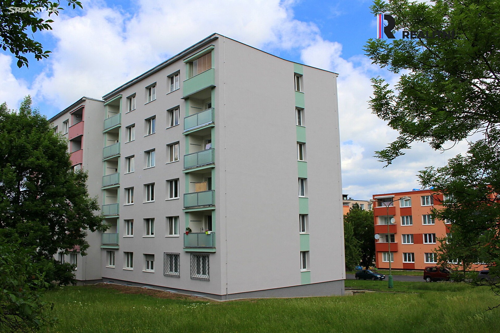 Prodej bytu 1+1 37 m², Svatošská, Karlovy Vary - Doubí