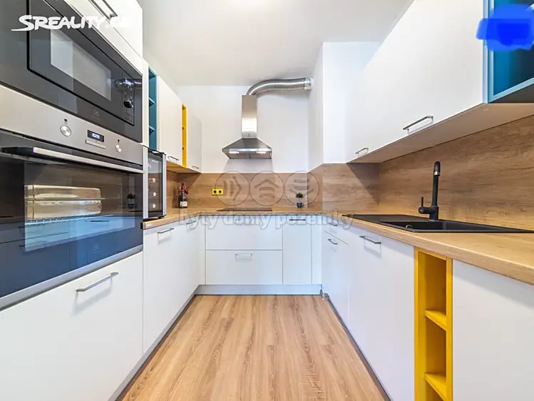 Prodej bytu 2+kk 85 m², U Hřiště, Velký Osek