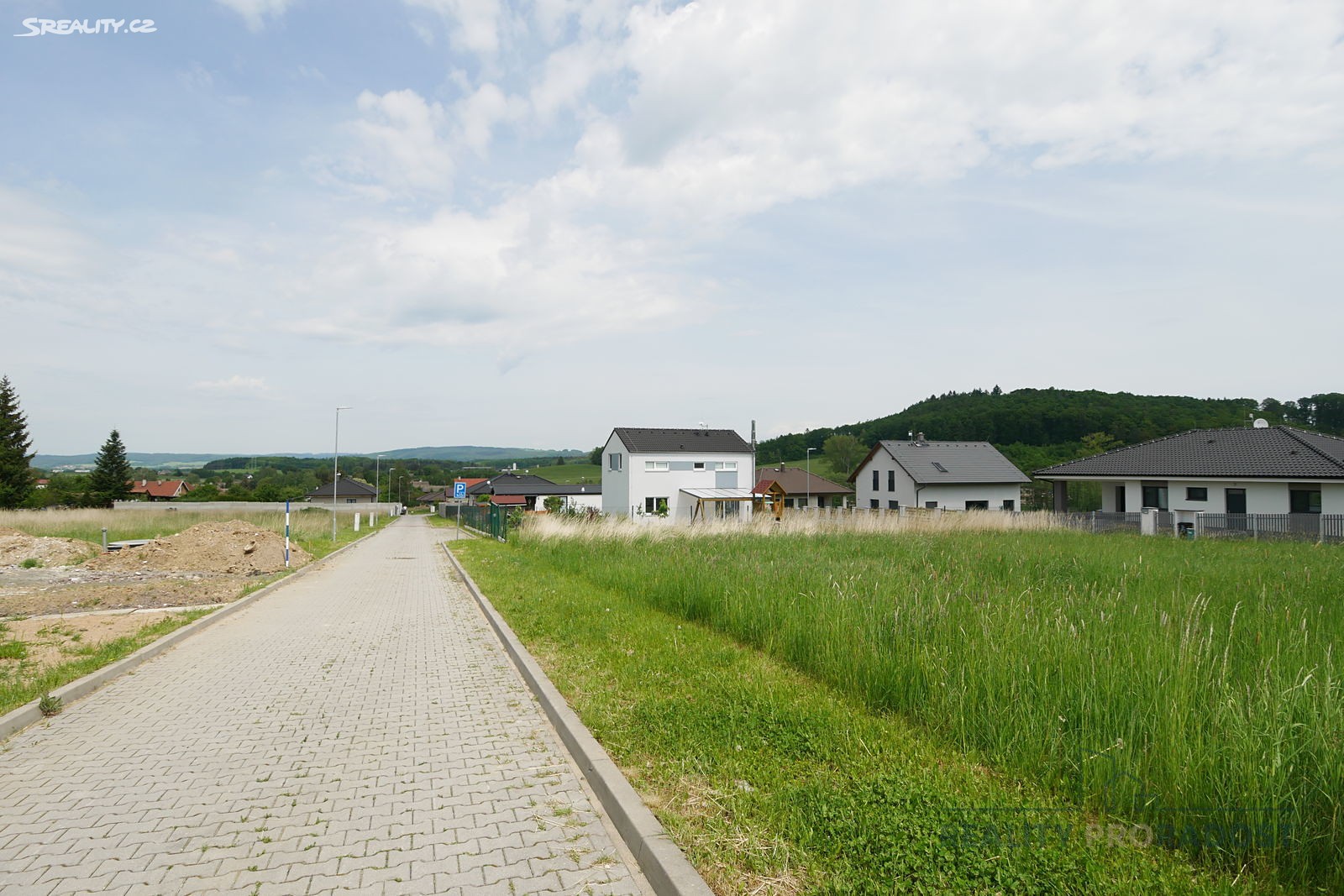 Prodej  stavebního pozemku 1 074 m², Lukavec u Hořic, okres Jičín