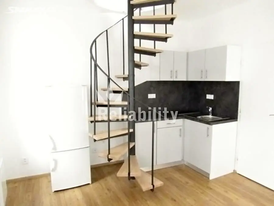 Pronájem bytu 1+1 40 m², Ostružnická, Olomouc