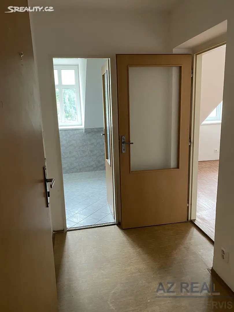 Pronájem bytu 1+kk 30 m² (Podkrovní), Svobody, Liberec - Liberec XV-Starý Harcov