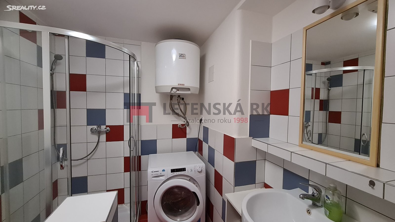 Pronájem bytu 1+kk 16 m², Bořanovická, Praha 8 - Kobylisy