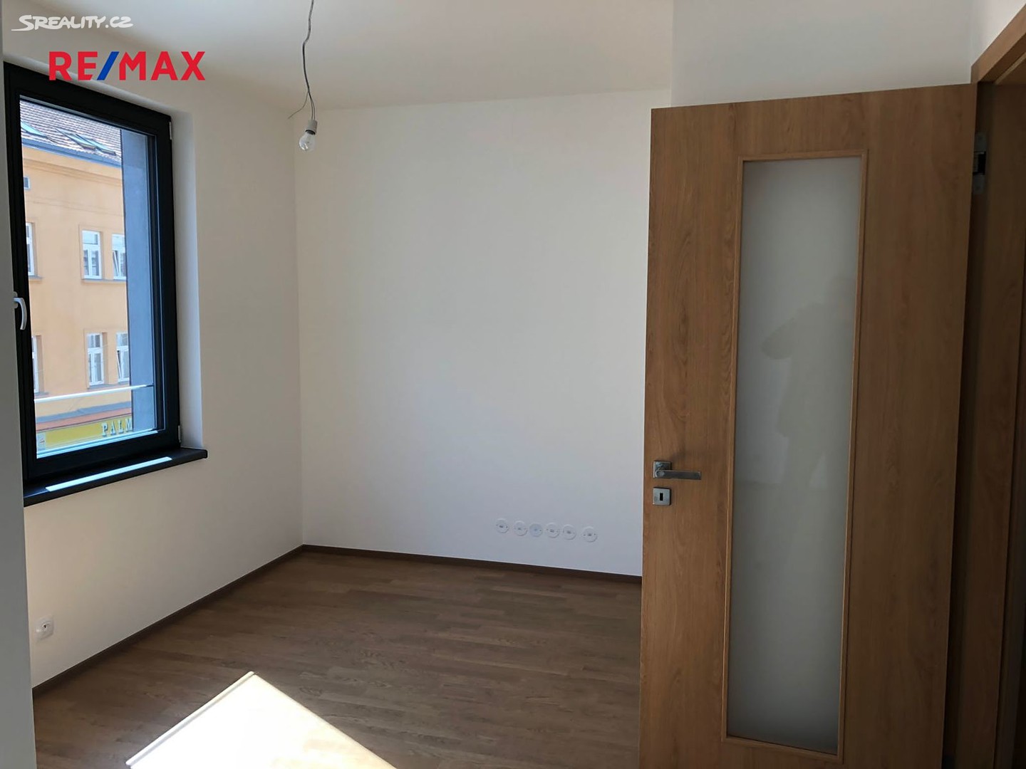 Pronájem bytu 1+kk 37 m², Zenklova, Praha 8 - Libeň