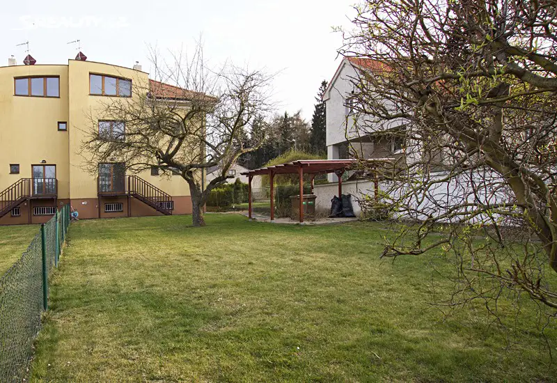 Pronájem  rodinného domu 352 m², pozemek 400 m², Nad Želivkou, Praha 6 - Nebušice