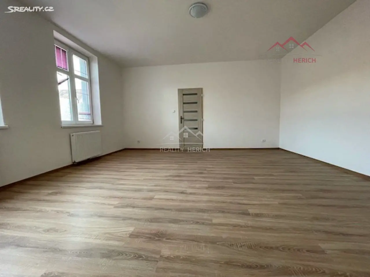 Pronájem bytu 1+1 40 m², Ruská, Chomutov