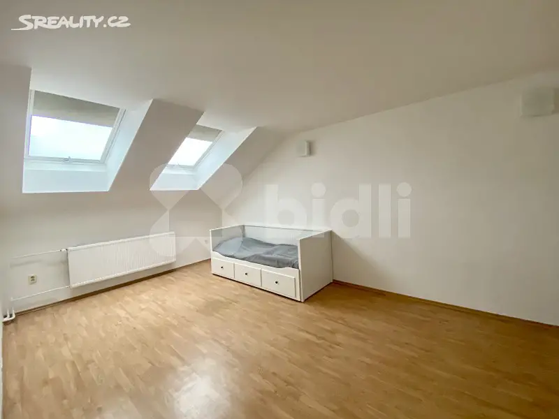 Pronájem bytu 2+1 58 m², 8. května, Olomouc
