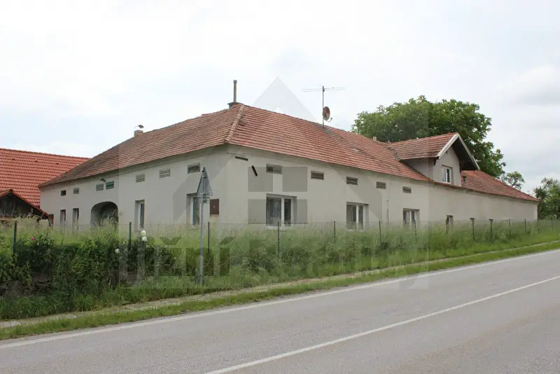 Prodej  rodinného domu 450 m², pozemek 2 423 m², Netřebice, okres Český Krumlov