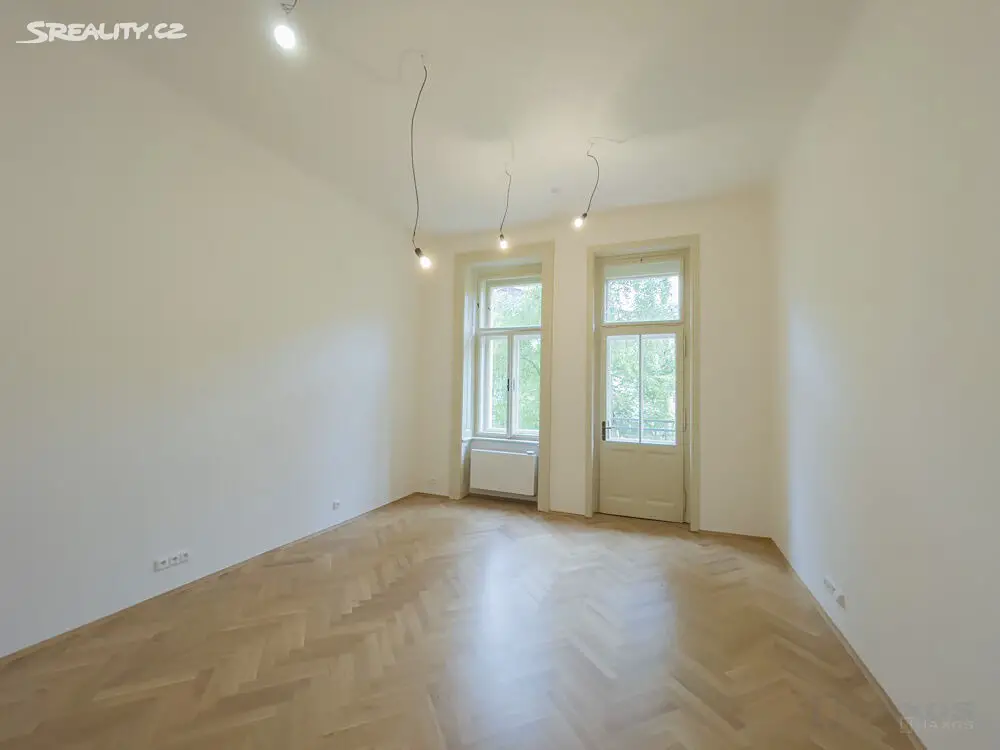 Pronájem bytu 1+1 69 m², náměstí Míru, Praha 2 - Vinohrady
