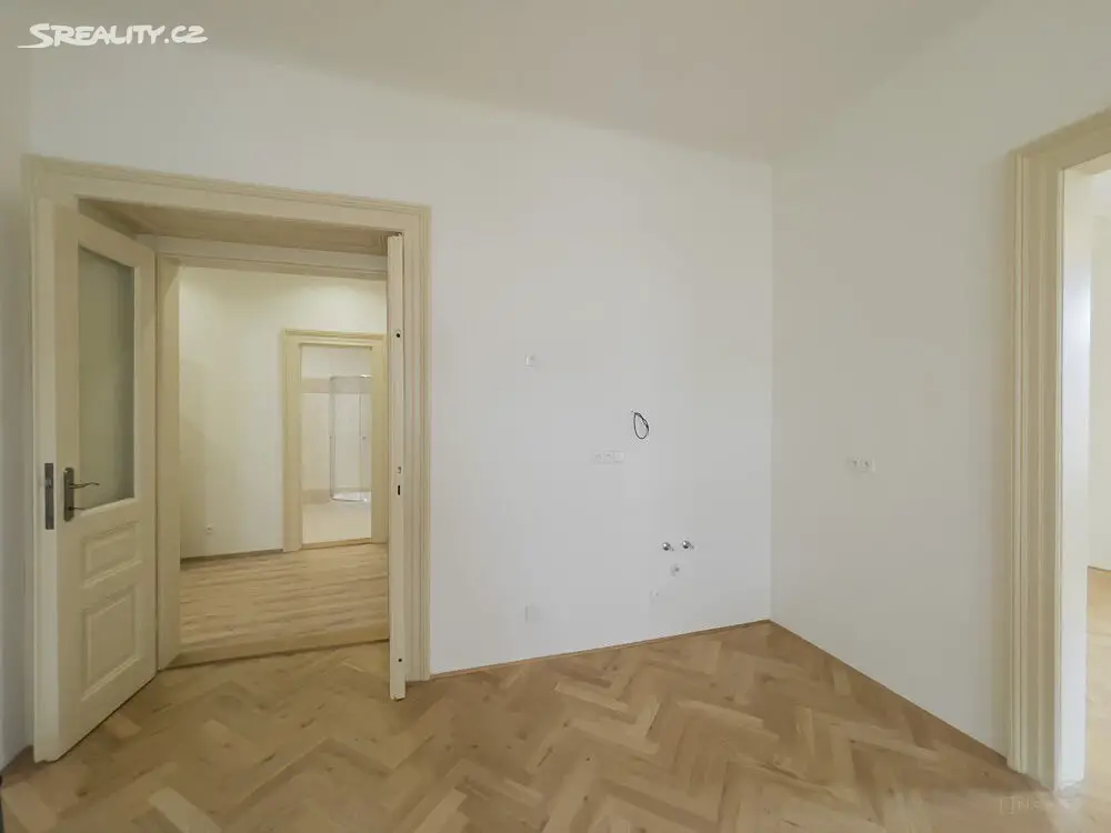 Pronájem bytu 1+1 60 m², Vinohradská, Praha 2 - Vinohrady