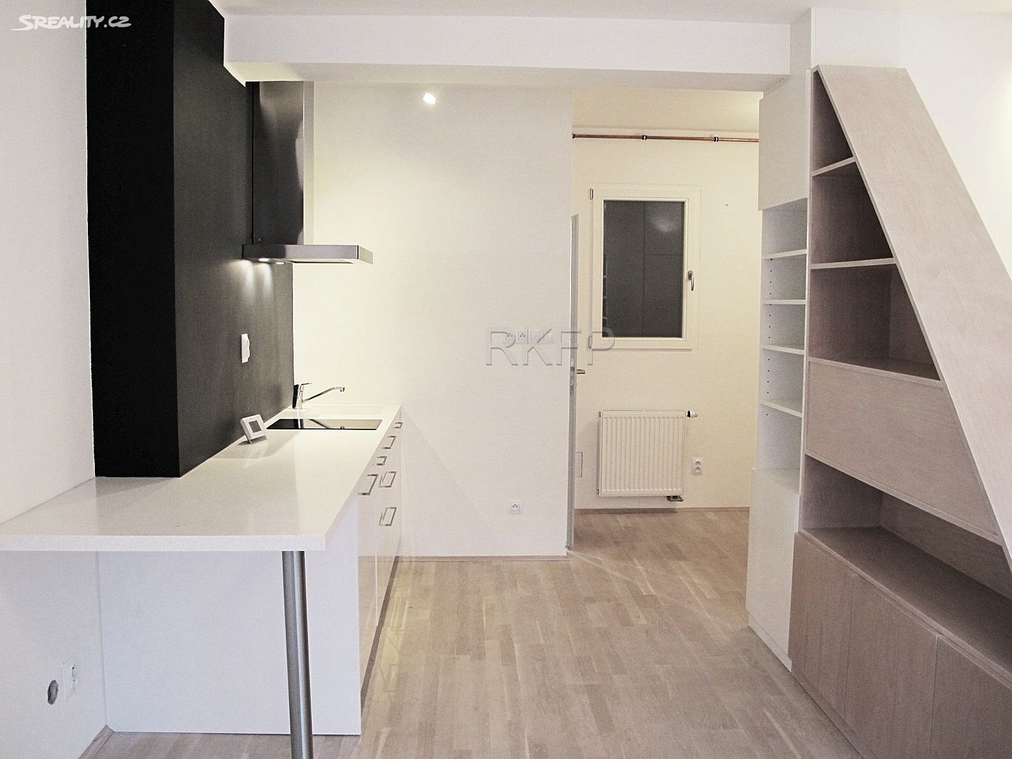 Pronájem bytu 1+kk 34 m², U družstva Život, Praha - Nusle