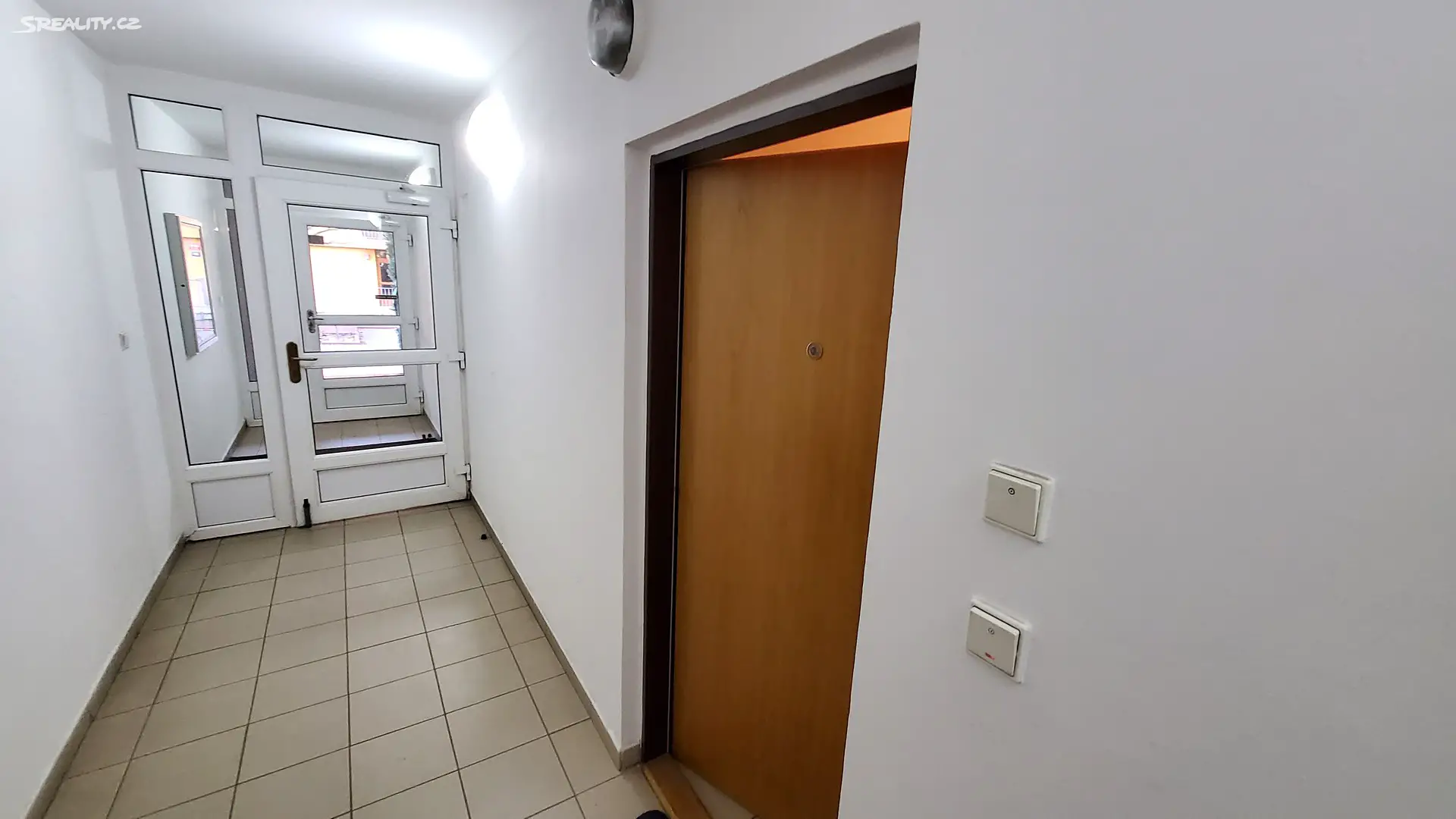 Pronájem bytu 1+kk 45 m², K Haltýři, Praha 8 - Troja
