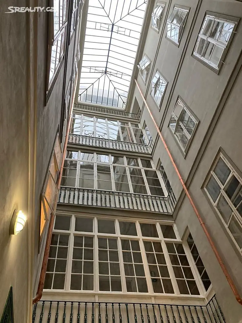 Pronájem bytu 2+1 94 m² (Podkrovní), Havelská, Praha 1 - Staré Město