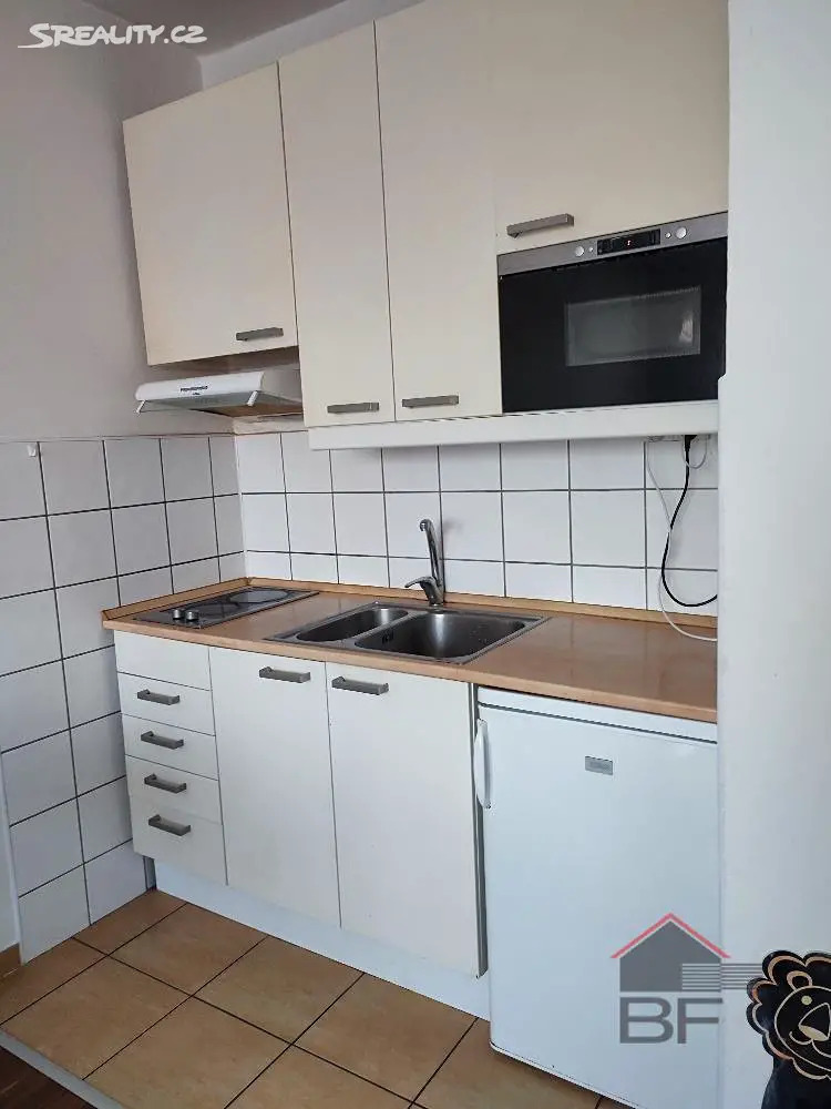 Pronájem bytu 2+kk 42 m², Zhořelecká, Česká Lípa