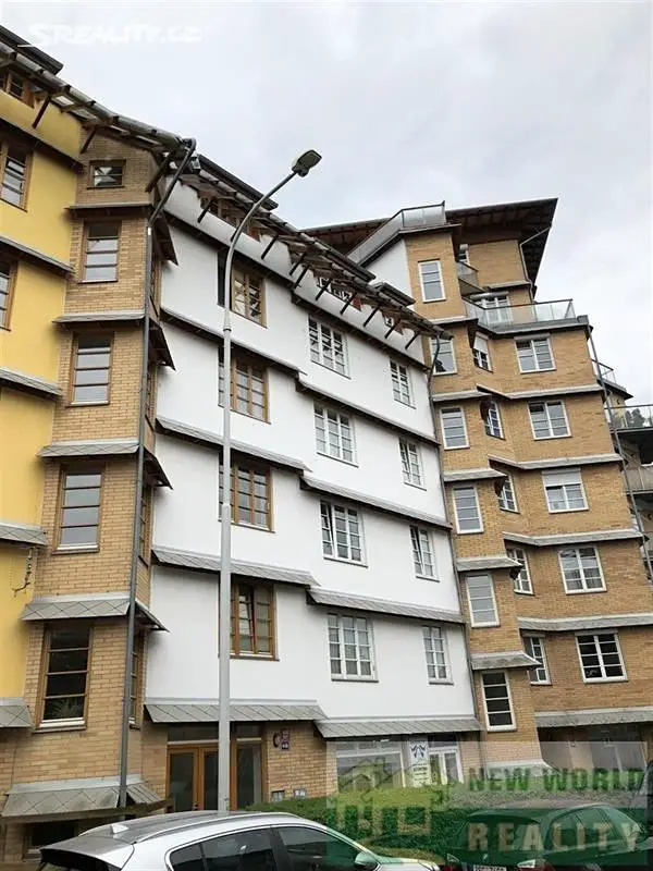Pronájem bytu 4+1 120 m² (Mezonet), Křenova, Praha 6 - Veleslavín