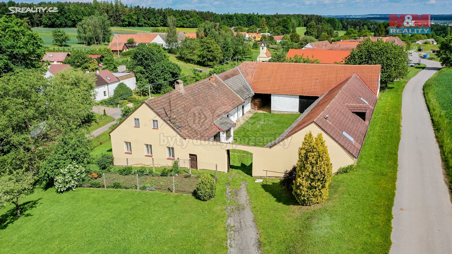 Prodej  zemědělské usedlosti 105 m², pozemek 127 123 m², Čížkrajice - Mezilesí, okres České Budějovice