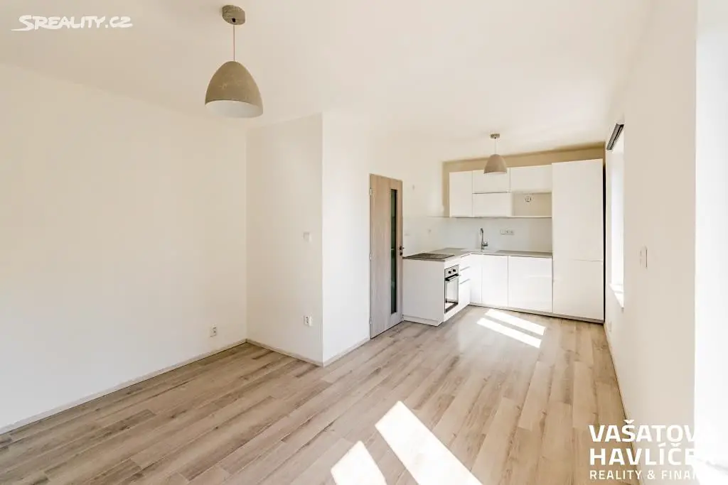 Pronájem bytu 1+kk 26 m², Hronovická, Pardubice - Zelené Předměstí