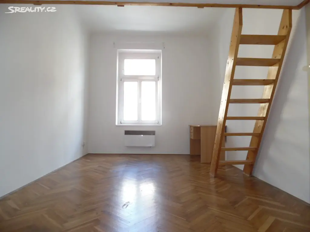 Pronájem bytu 1+1 28 m², Husitská, Praha 3 - Žižkov