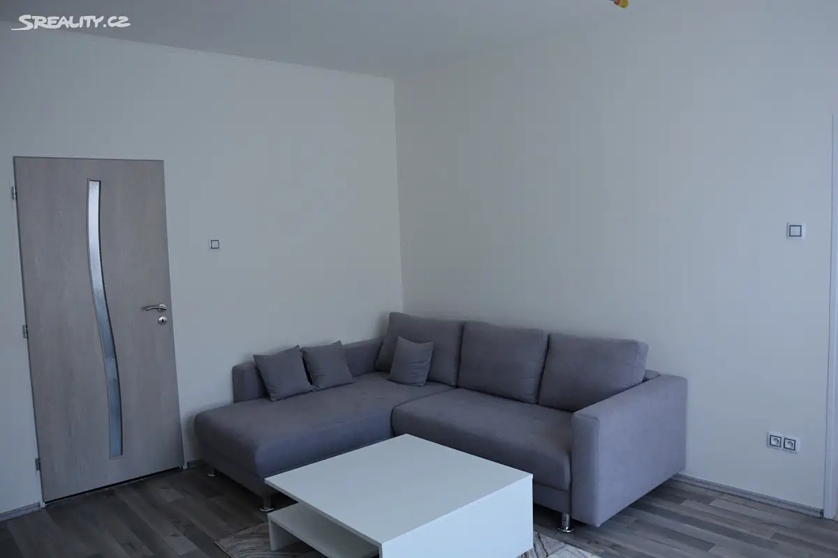 Pronájem bytu 2+1 57 m², Dykova, Brno - Židenice