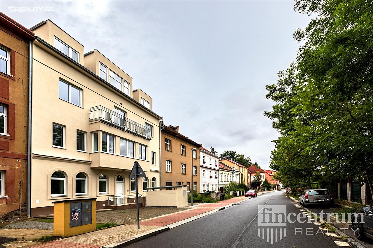 Pronájem bytu 2+kk 46 m², Střížkovská, Praha 8 - Libeň