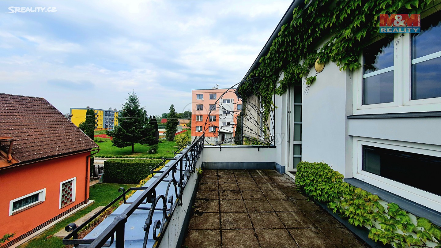 Prodej  rodinného domu 274 m², pozemek 930 m², Hrdinů, Vidnava