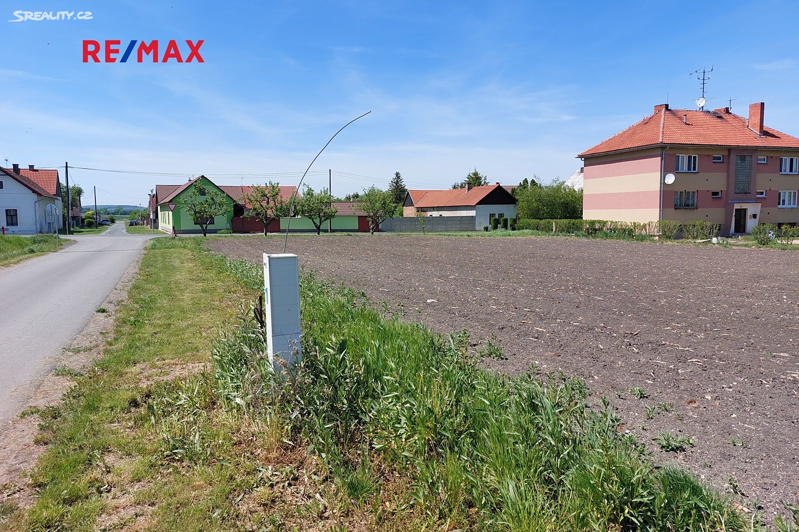 Prodej  stavebního pozemku 831 m², Choťovice, okres Kolín