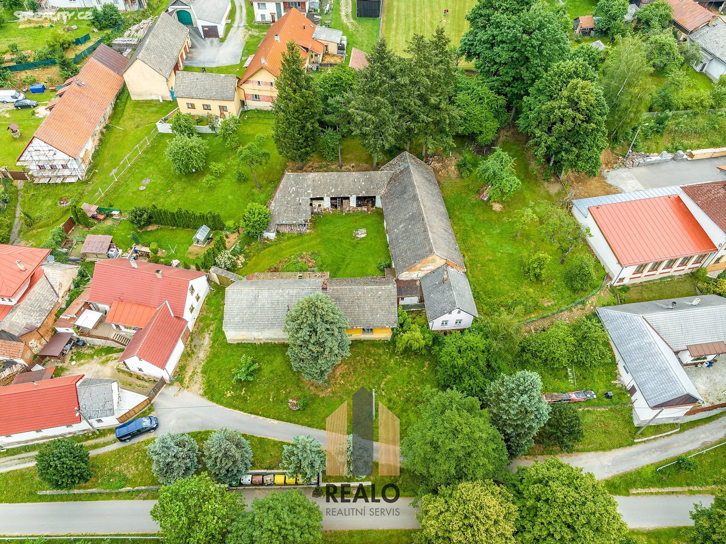 Prodej  stavebního pozemku 1 046 m², Dobroutov, okres Jihlava