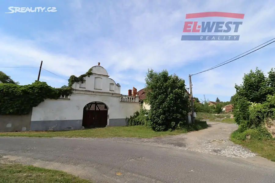Prodej  stavebního pozemku 5 800 m², Nezamyslice, okres Klatovy